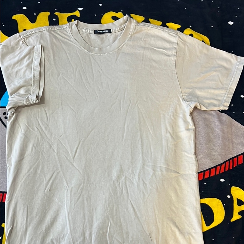 TALENTLESS Tan Short Sleeve Tee ( small hole on the back )